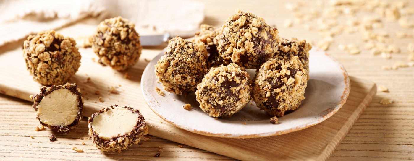 Truffles with peanut butter and granola